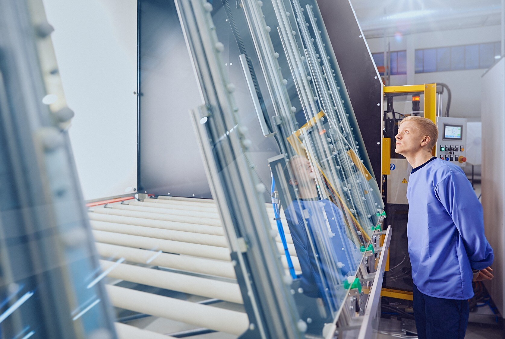 Polycarbonate vs. Tempered Glass - Which Offers Superior Safety?